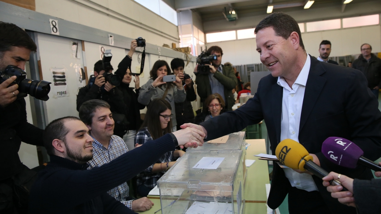 García-Page: &quot;Cuanta más gente participe y vote, más posibilidades tenemos de acertar como sociedad y como pueblo&quot;