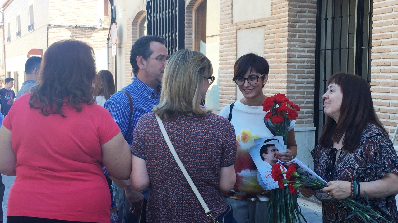 Rodríguez anima a los ciudadanos que aún no han decidido su voto a &quot;que miren al PSOE porque es la respuesta que necesita el país&quot;