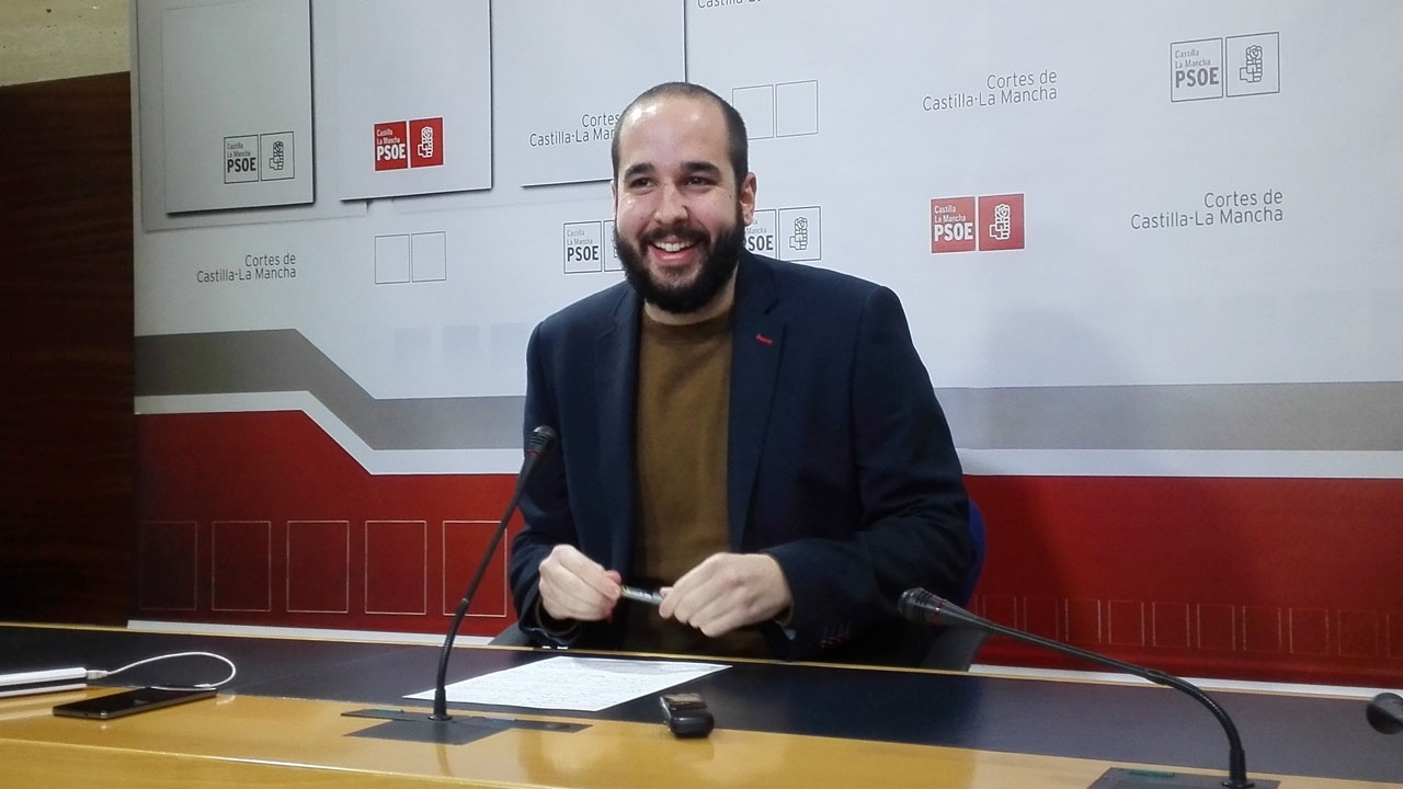 El PSOE lamenta que los dirigentes del PP critiquen los presupuestos regionales &quot;sin ni siquiera haberlos leído&quot;