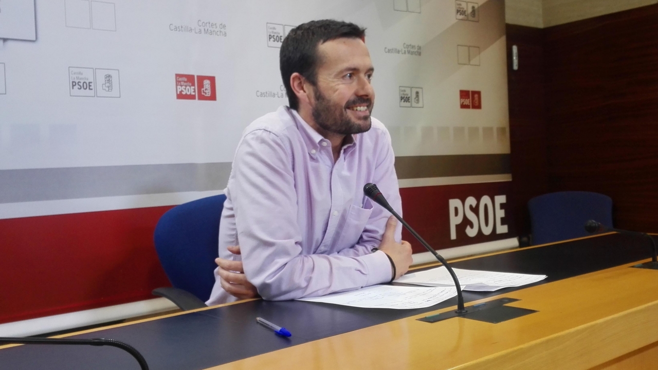 &quot;El gobierno de C-LM publica en la primera quincena de cada mes las listas de espera, el PP primero las escondía y luego las manipulaba&quot;