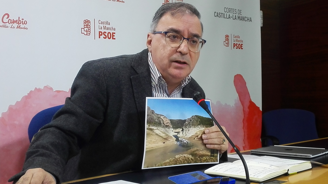 El Grupo socialista pide un debate urgente en las Cortes regionales sobre el cementerio nuclear