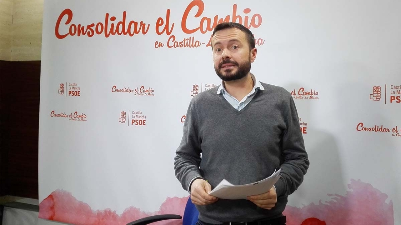 &quot;Cospedal, que fue la campeona de los recortes sociales, hoy también sabemos que fue la campeona de los recortes en la Universidad&quot;