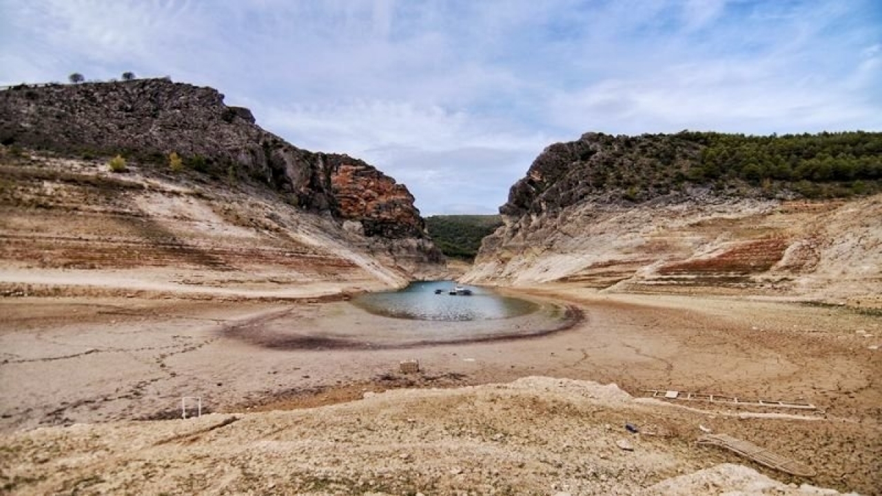 Video.- ¿Dónde está el agua del Tajo que dice el PP?