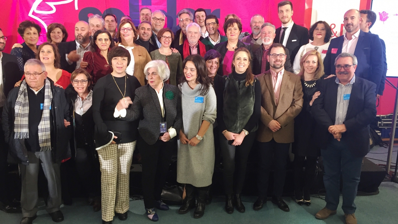 El socialista Miguel Ángel Martínez recibe la Condecoración Rosa de Plata como reconocimiento a su trayectoria y su contribución a la paz