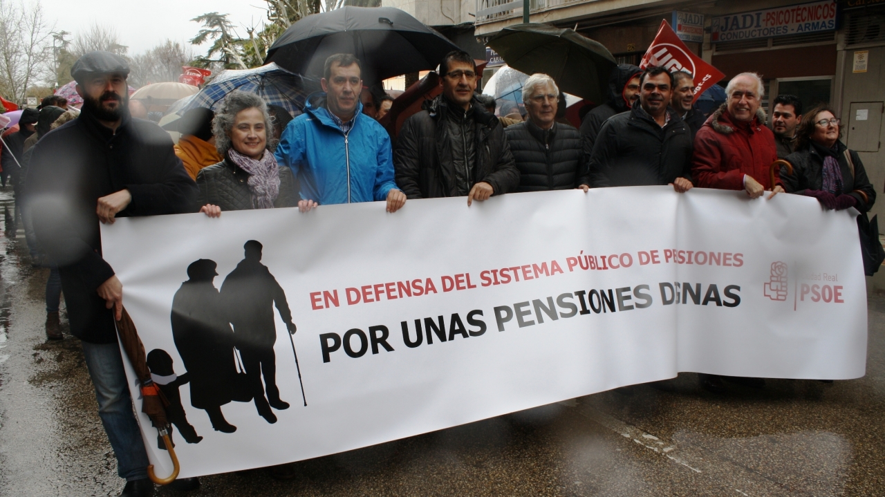 Caballero: &quot;El PSOE se ha mojado por las pensiones y hemos echado en falta que el PP también lo hiciera por justicia y por dignidad&quot;