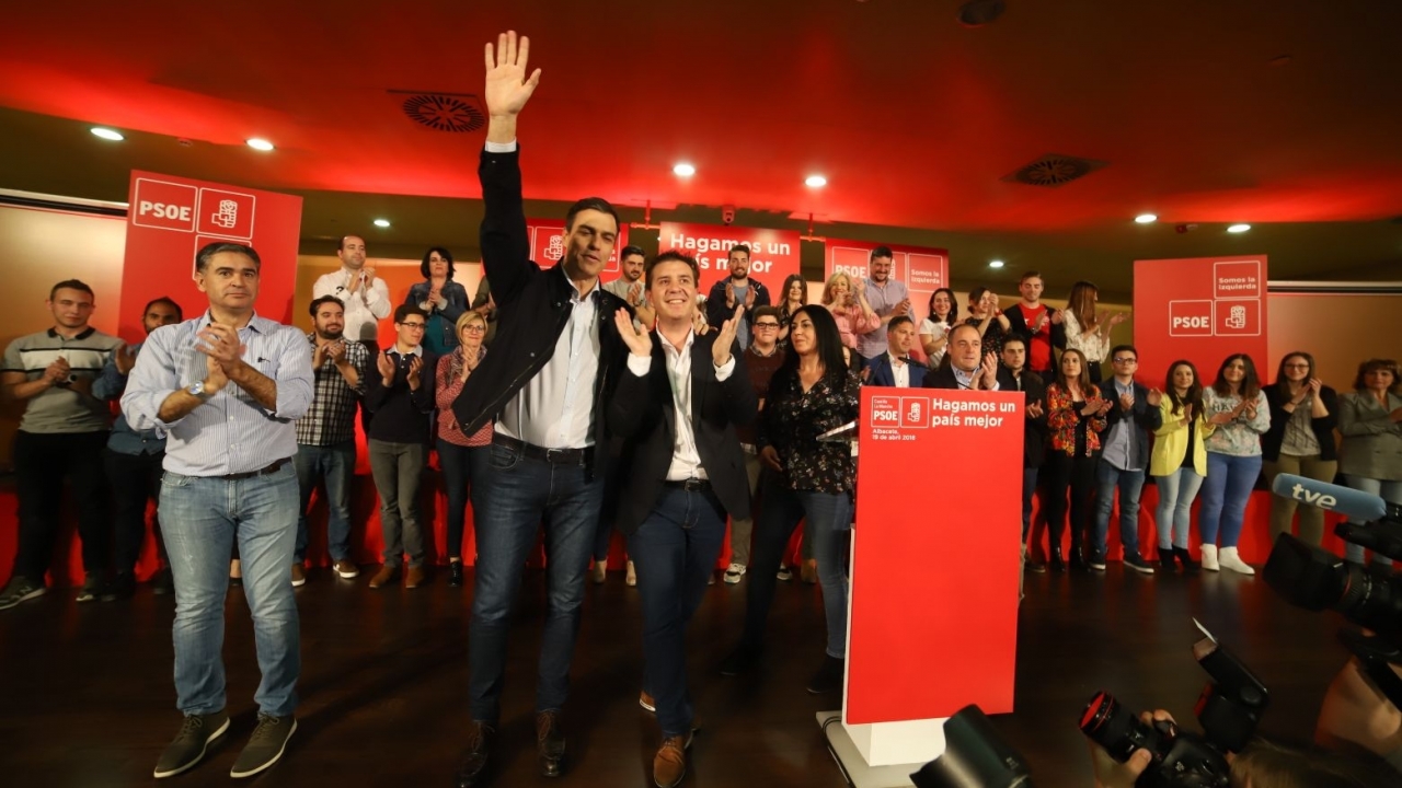 Más de 400 militantes socialistas acompañaron a Pedro Sánchez en su acto público de Albacete