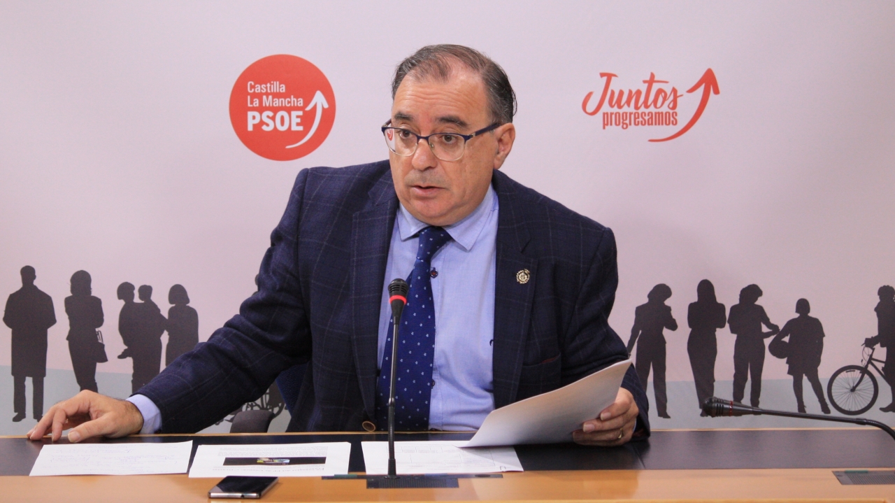 &quot;No es normal que Núñez, como alcalde de Almansa, ganara 15.000 euros más que el presidente de C-LM&quot;