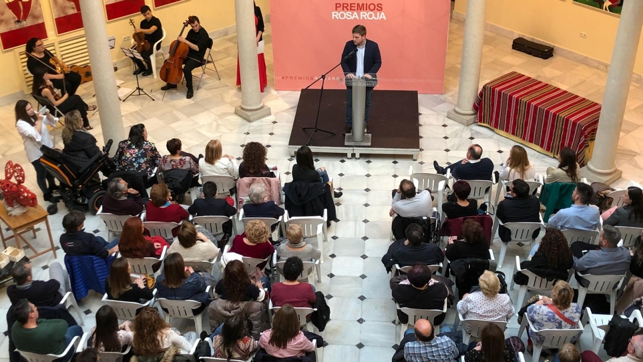 Hernando llama a que las mujeres diluyan en un &quot;mar de optimismo&quot;  las &quot;gotas de veneno&quot; que representan los votos a partidos antifeministas