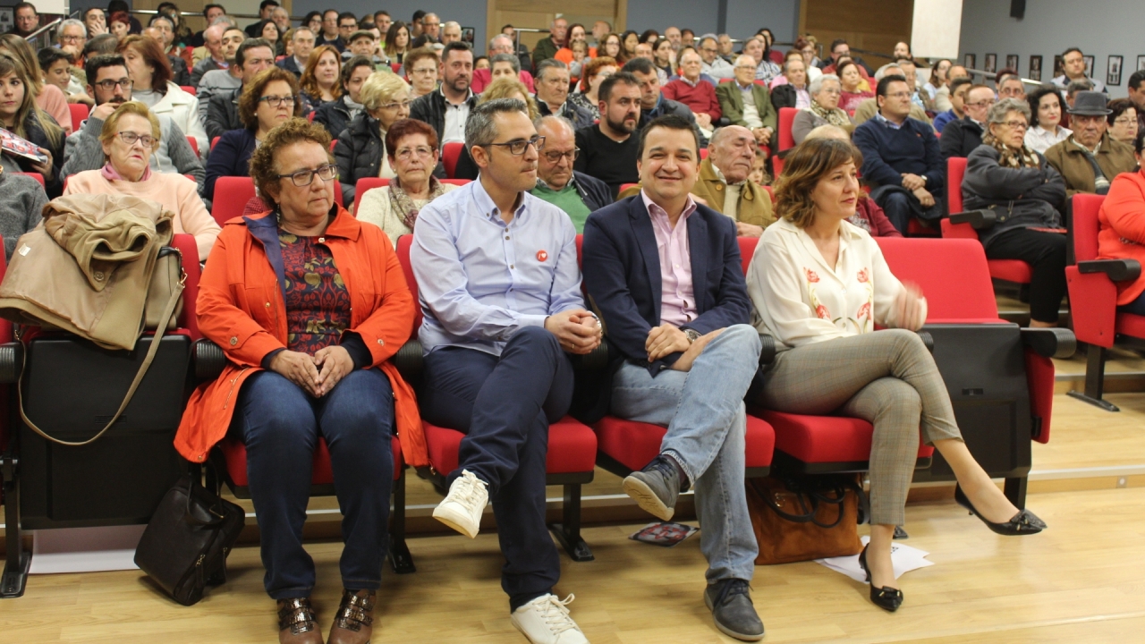 Blanca Fernández: &quot;Votar al PSOE el 28-A servirá para garantizar pensiones dignas y apostar por una sanidad y una educación públicas de calidad&quot;