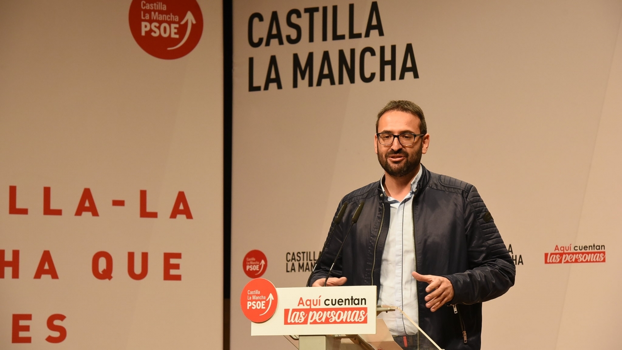 &quot;Con la seguridad del gobierno de Page hemos sido la región española donde más ha bajado el paro en los últimos 4 años&quot;