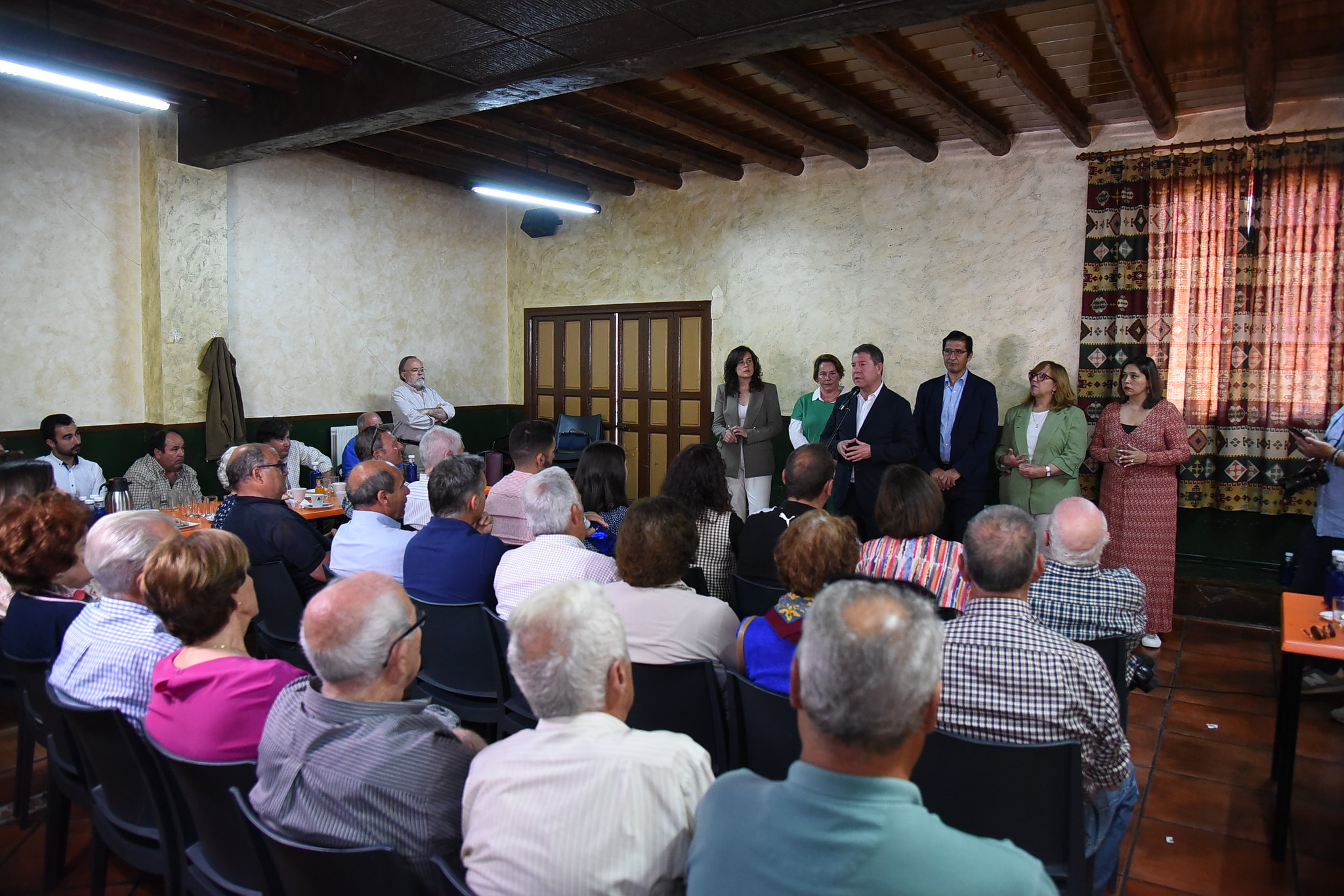 Emiliano García-Page se compromete a poner en Ciudad Real una Escuela Regional de Caza