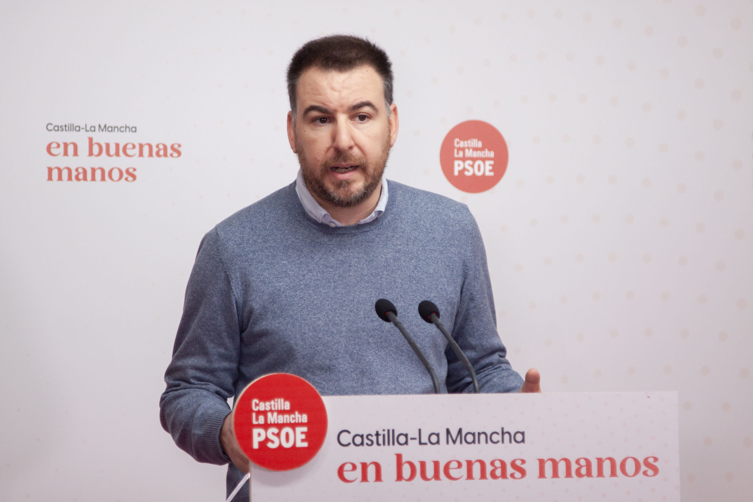 Sánchez Requena exige a Núñez que se pronuncie sobre la “desmemoria” de Cospedal ante el juez