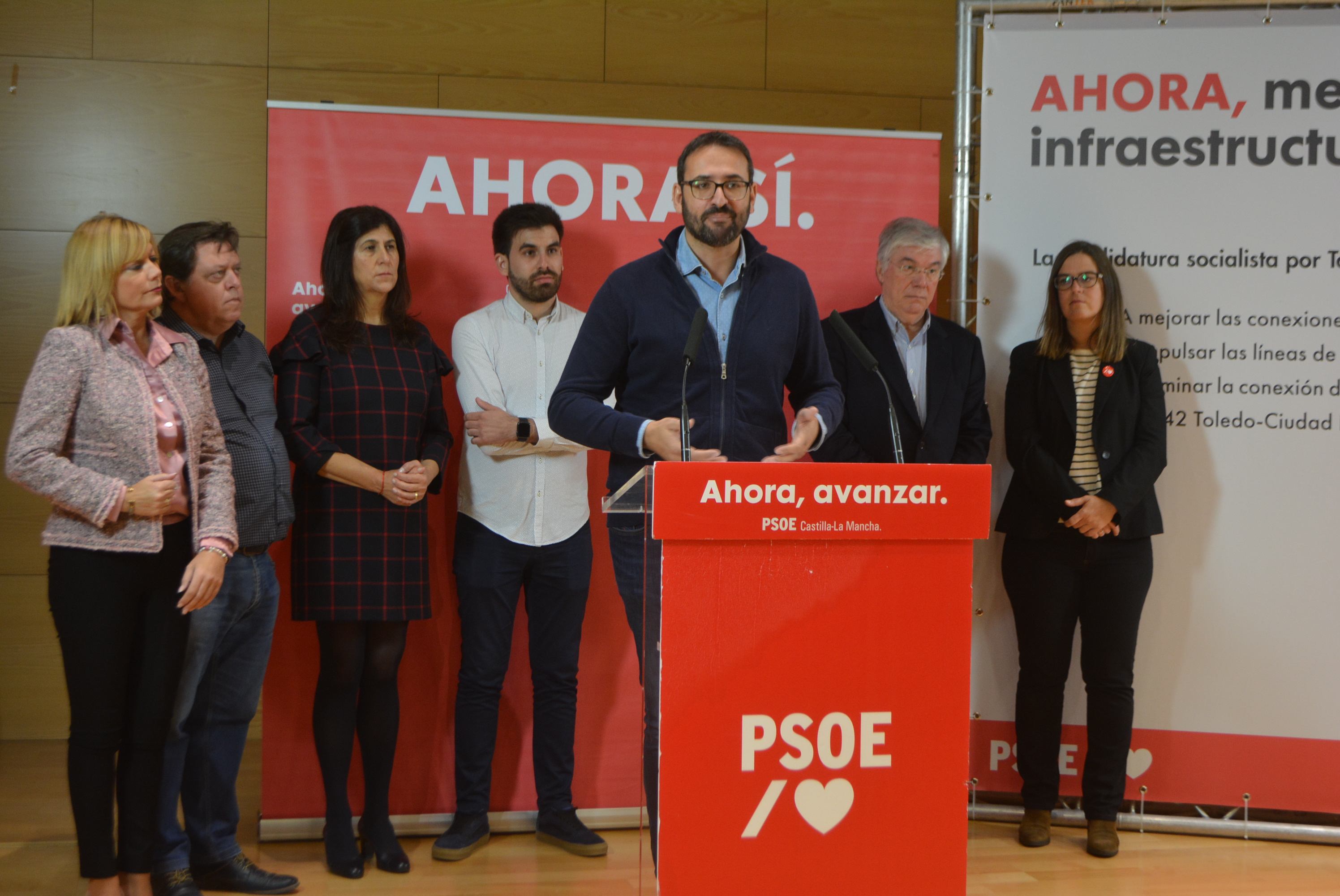 El PSOE se compromete a mejorar las conexiones con Madrid