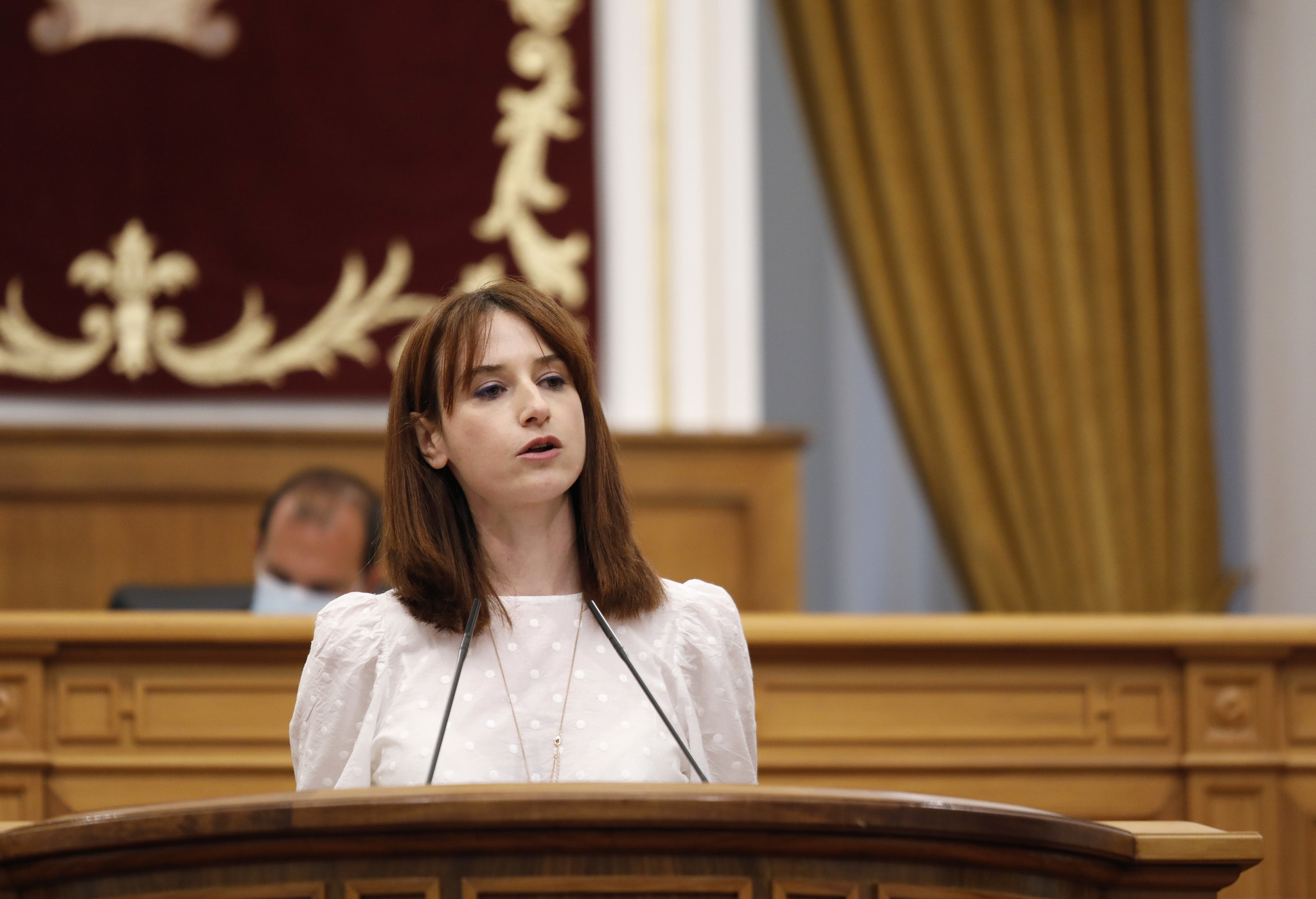 López: “Con becas, infraestructuras y mejor dotación de recursos materiales, así es como se ayuda a reconstruir una región”