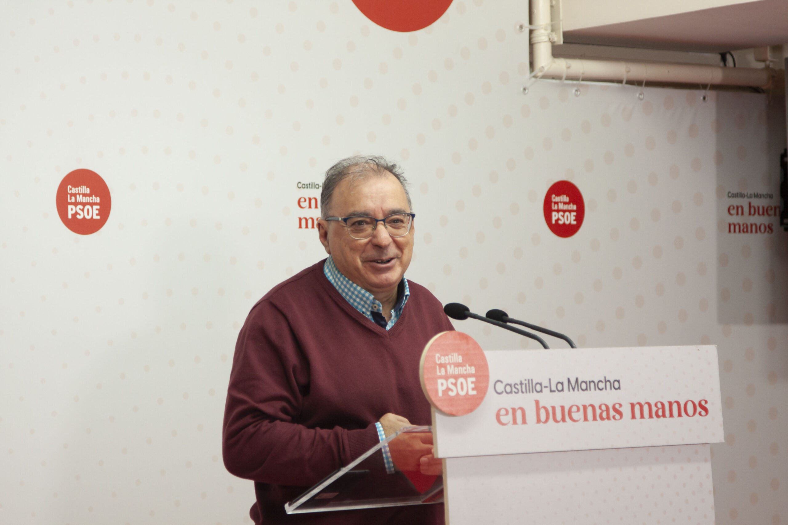 Mora destaca el trabajo de Page en busca de inversiones para generar crecimiento frente a un Núñez incapaz de apoyar iniciativas de futuro