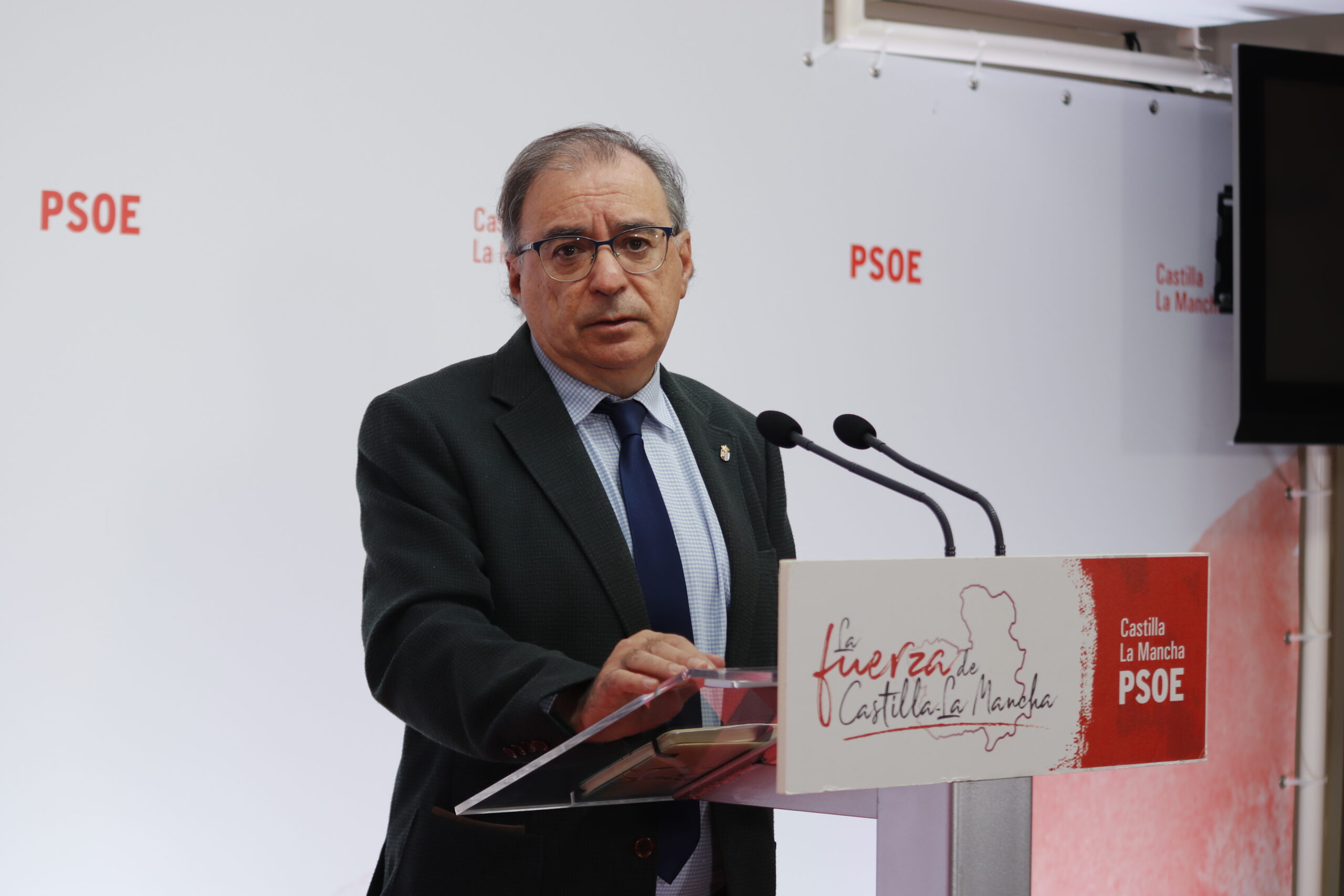 Mora denuncia que Núñez “no defiende en absoluto las cuestiones de Castilla-La Mancha”