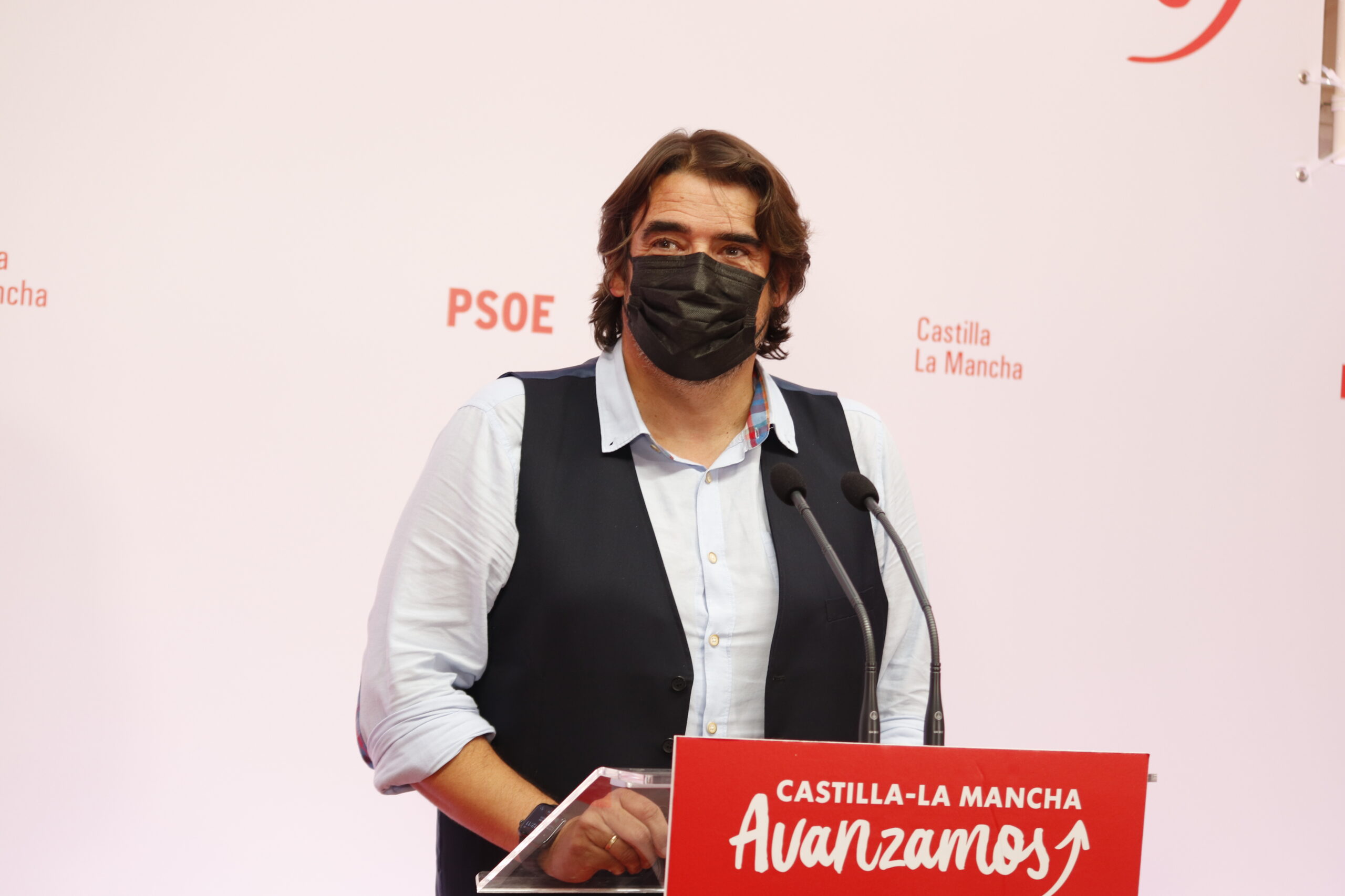 Esteban pide a Núñez que felicite al Gobierno de Page como dijo que haría al llegar al 70 % de la población vacunada: “Ya se ha superado”