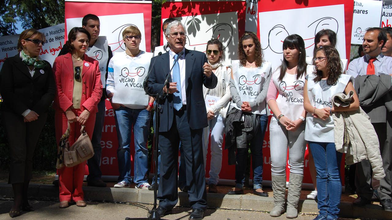 “No insultéis, no difaméis, no calumniéis, vamos a defender nuestras ideas con razones y argumentos”