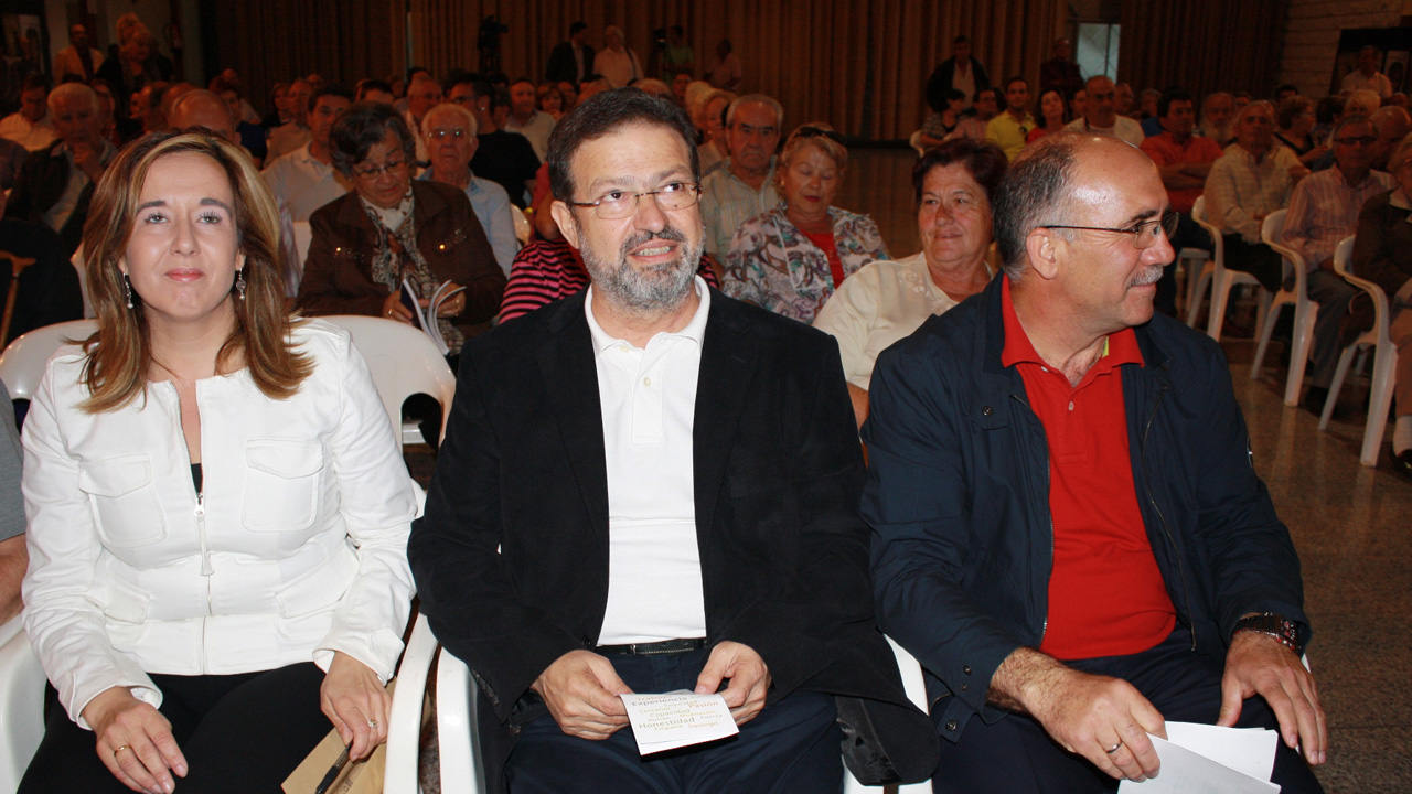 De Lara pide a los indecisos que diferencien «a quienes celebran la crisis de quienes nos duele y la combatimos»