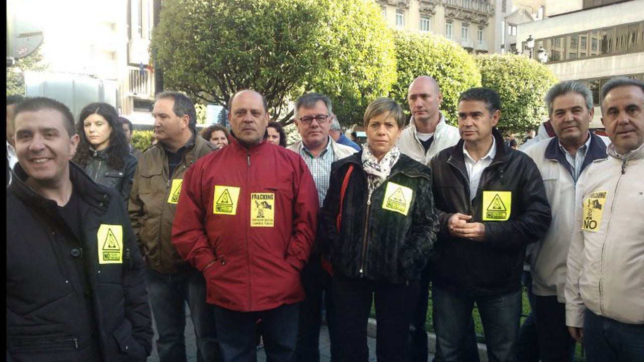 La dirección provincial socialista participó en la manifestación contra el fracking de la capital albaceteña