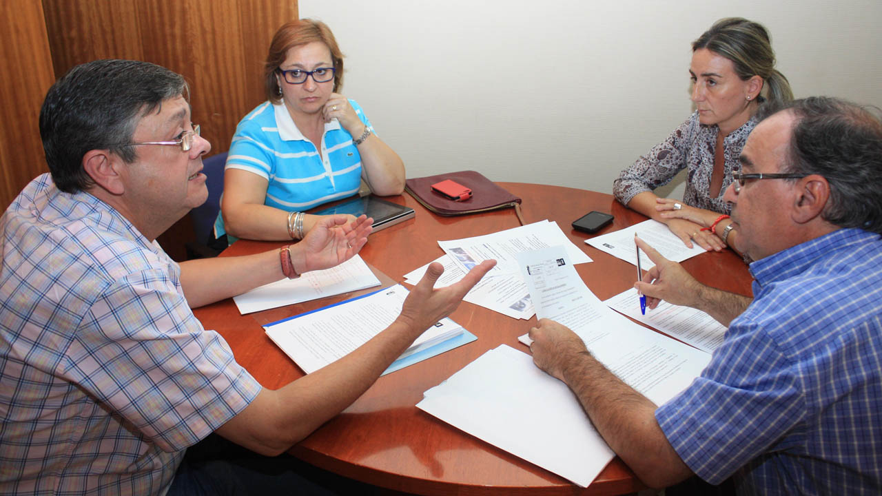 Mora: ”Revisaremos todos los procedimientos del Gobierno de Cospedal en materia de Dependencia y daremos la vuelta a los recortes y cambios que ha introducido”