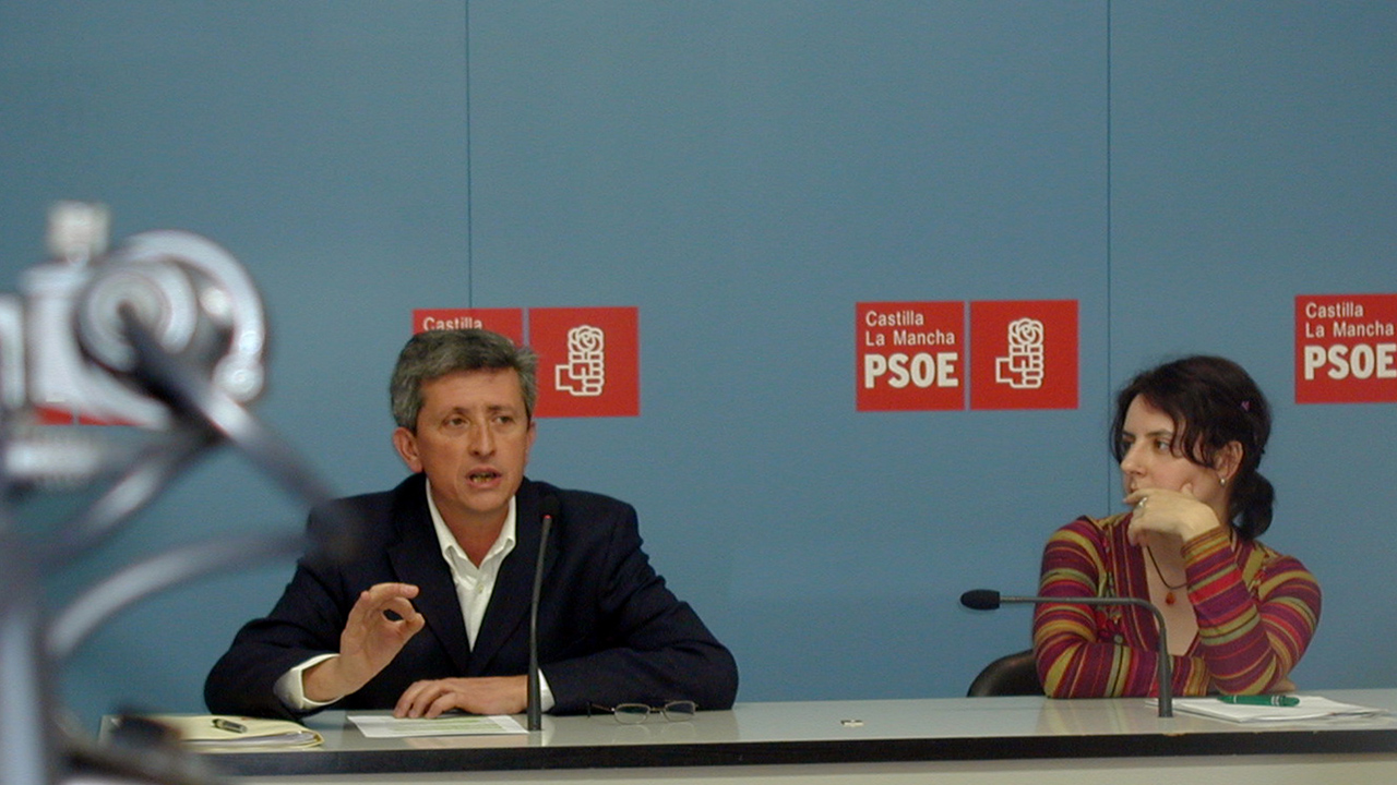 “Molina y el PP, de nuevo solos, porque la sociedad regional aplaude el acuerdo del agua”