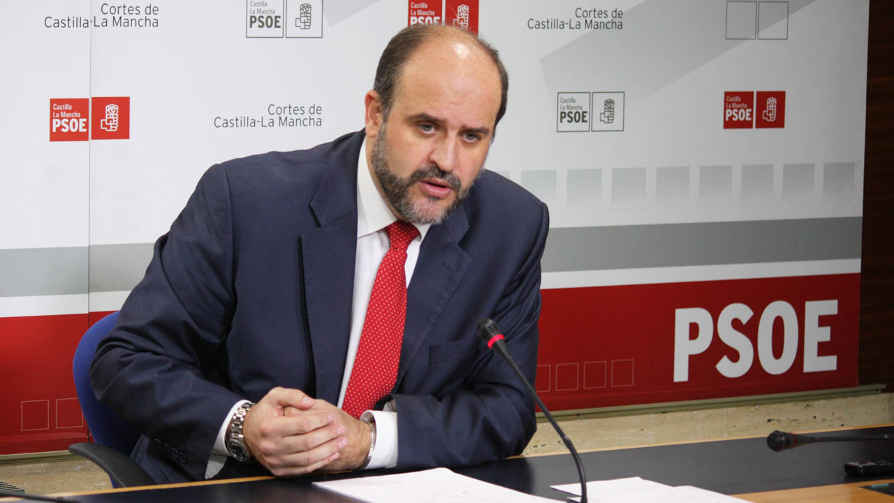 El PSOE pide la creación de un fondo regional para ayudar a las familias que no puedan pagar la luz y el gas