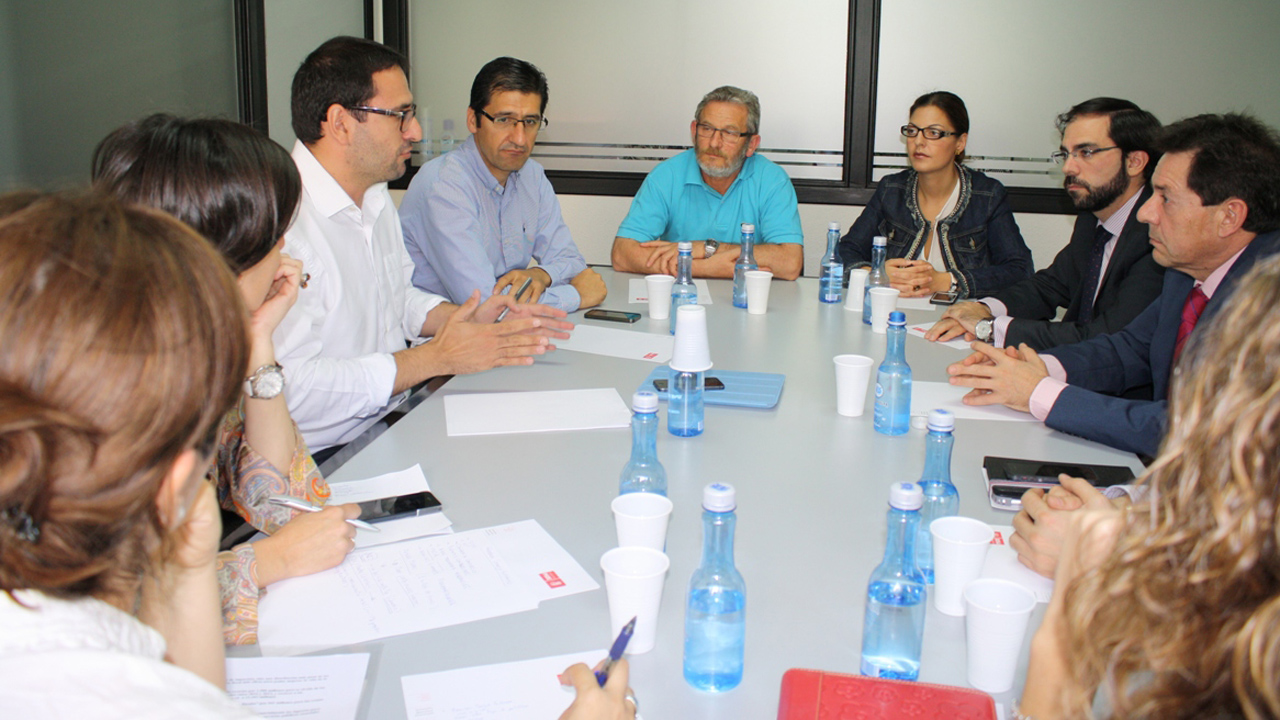 El PSOE presenta a los agentes sociales de Ciudad Real una propuesta de renta mínima de inserción “que permita vivir con dignidad a los ciudadanos”