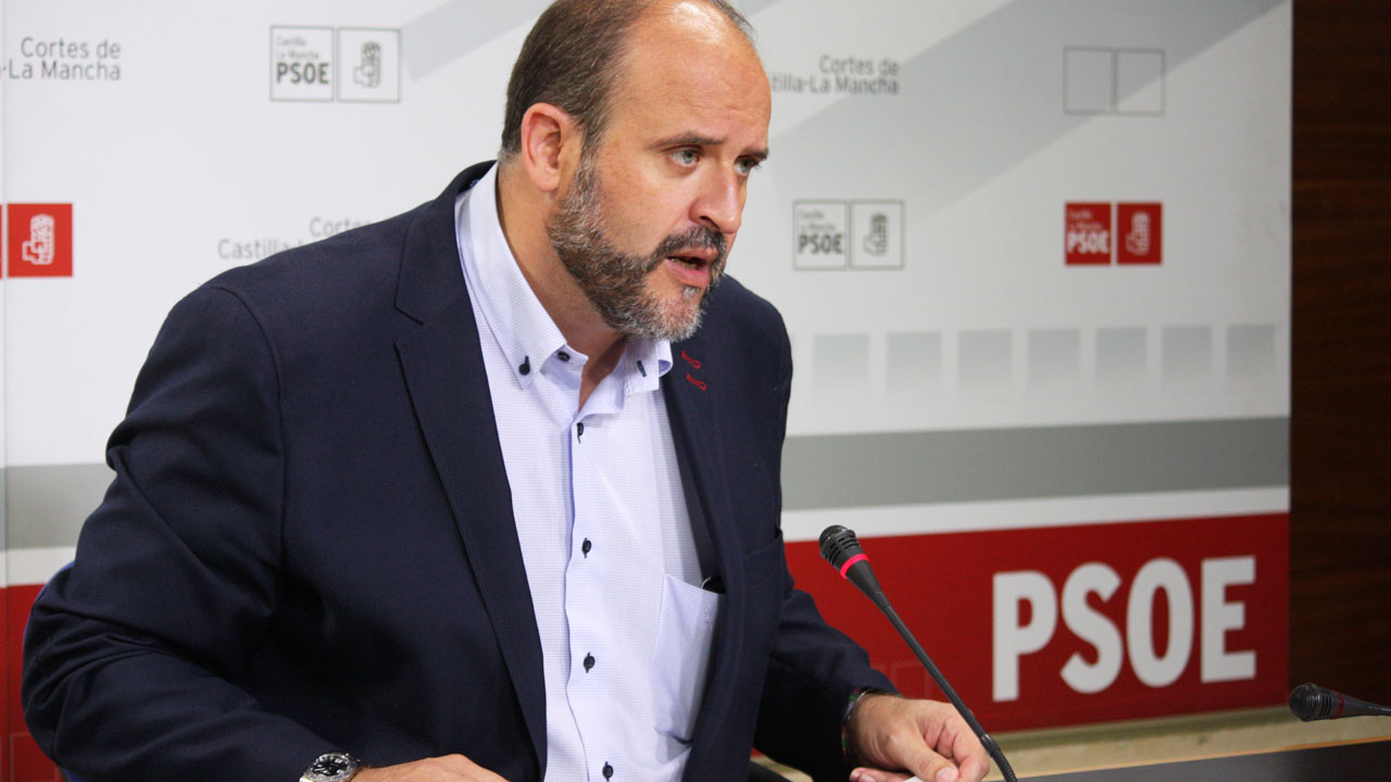 El PSOE vuelve a exigir que por ley se garanticen los tiempos máximos de espera sanitaria