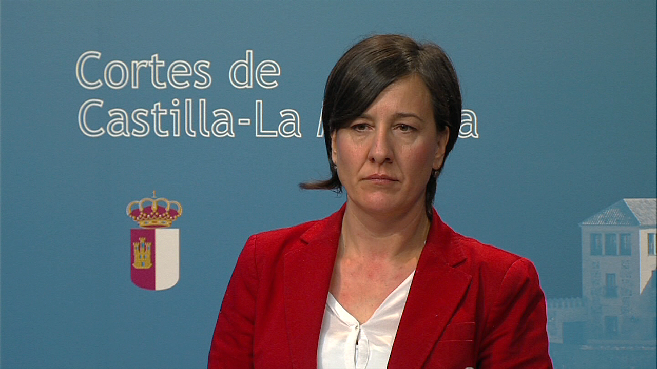 “A pocos meses de las elecciones, Cospedal pretende lavarse la cara con una oferta de empleo educativa ridícula”