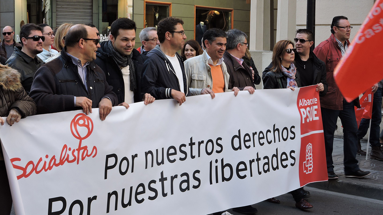 González Ramos: “La verdadera encuesta de Cospedal es la sonara pitada que le dieron los ciudadanos ayer en Albacete y que tenga que entrar a los sitios por la puerta de atrás”