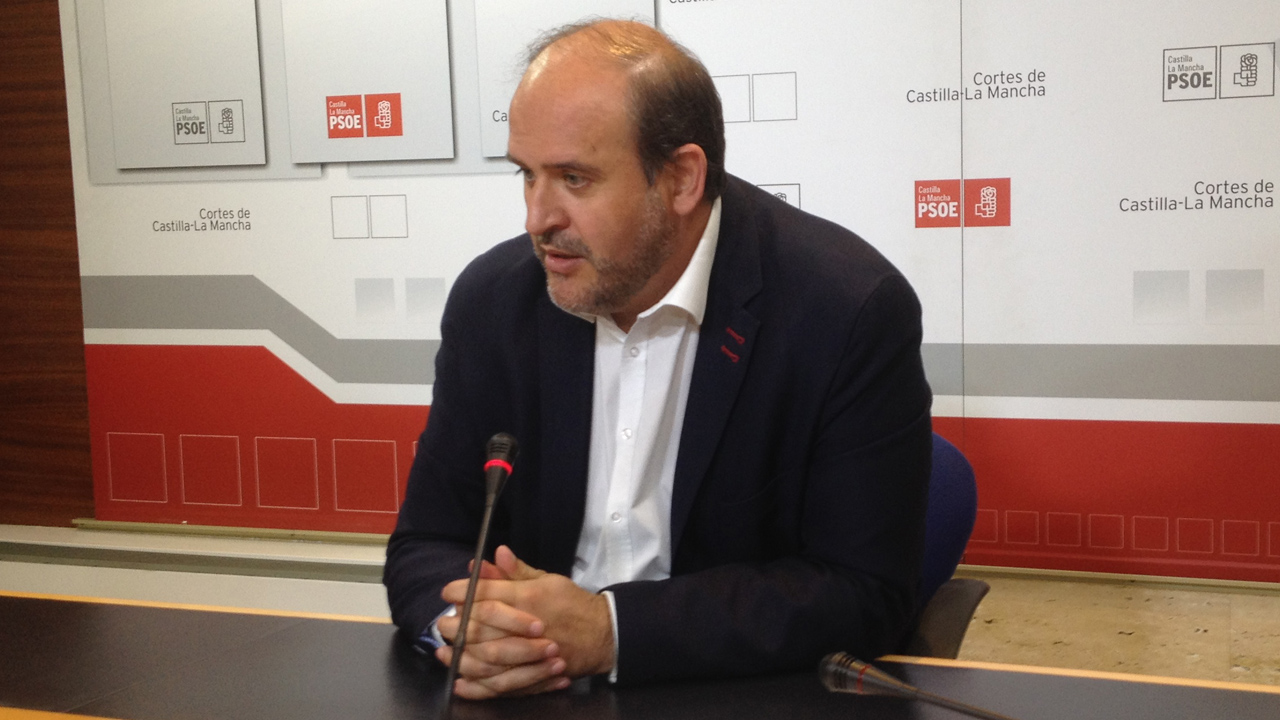 ”Page va a hablar de C-LM, de nuestra sanidad, educación y empleo, frente a un PP en sus líos nacionales y nuevos partidos que dicen que estas elecciones son la primera vuelta de las generales”