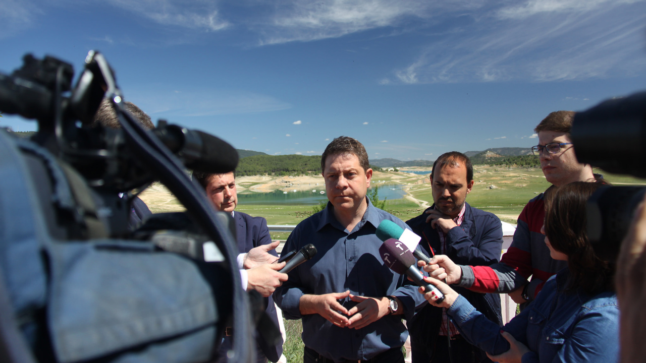 Page anuncia una Ley regional «para defender el agua de Castilla-La Mancha al mismo nivel que se hace en Aragón»