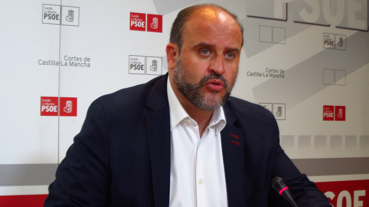 Guijarro: “El acuerdo PSOE-Podemos tendrá luz y taquígrafos y la que tiene que ser transparente con su futuro es Cospedal”